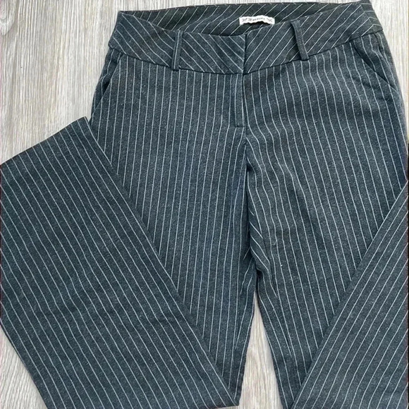 Forever 21 Grey White Stripped Trouser  Bell bottoms Size Small - Picture 1 of 13